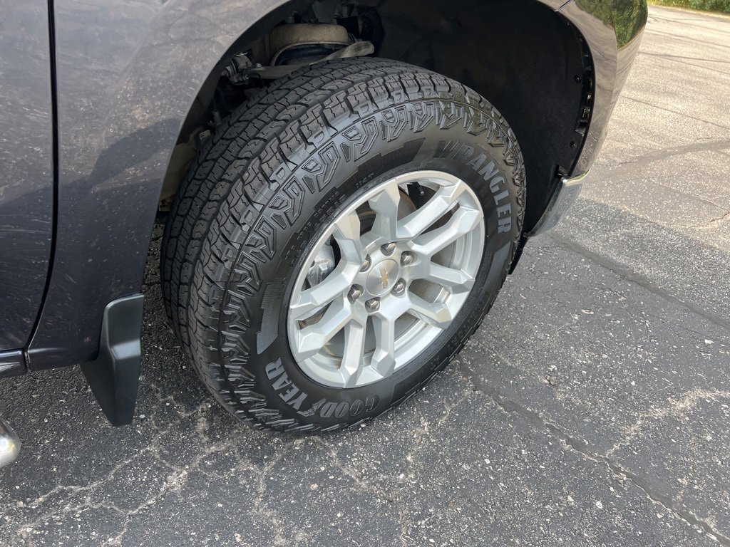 2023 Chevrolet Silverado 1500 LT photo 22