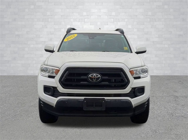 2022 Toyota Tacoma SR5 Double Cab photo 3