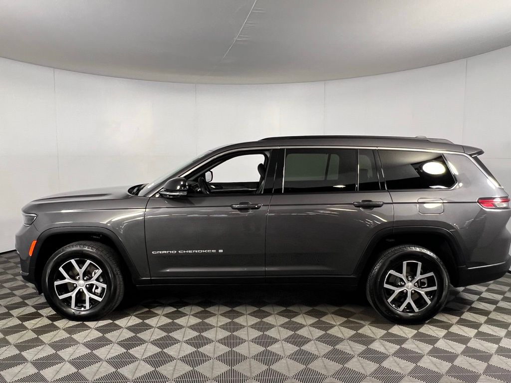 2024 Jeep Grand Cherokee Limited photo 6