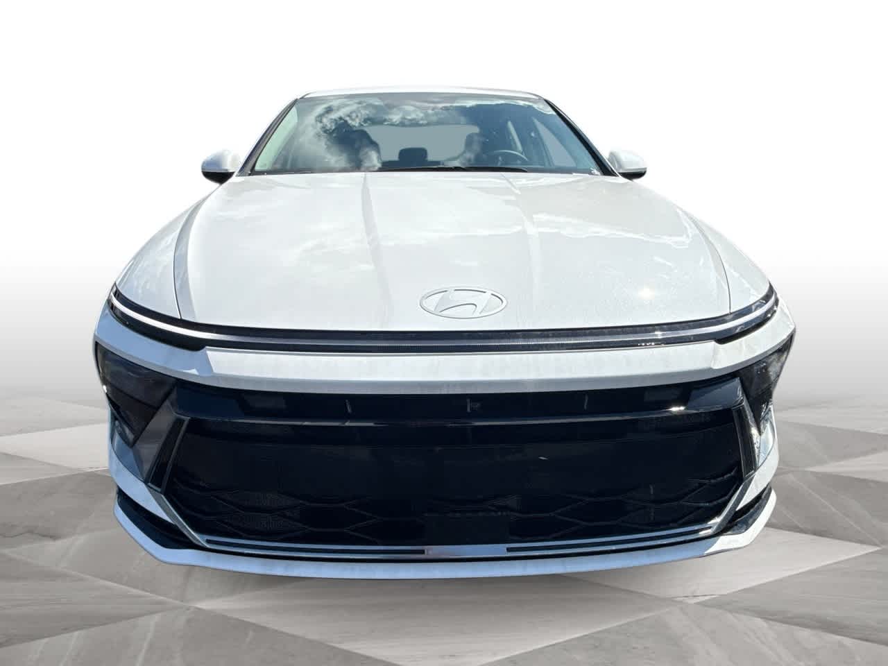 2025 Hyundai Sonata Hybrid SEL photo 3