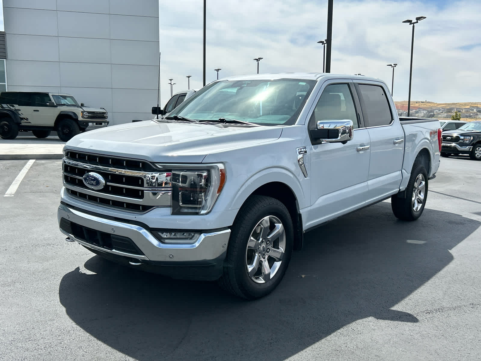 2022 Ford F-150 Lariat photo 2