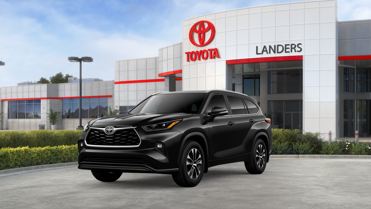 2026 Toyota Highlander XLE's photo