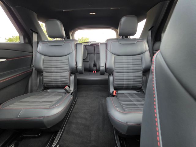 2025 Ford Explorer ST-Line photo 37