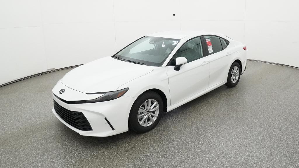 2026 Toyota Camry LE's photo