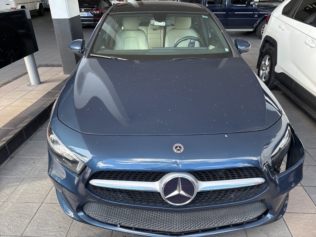 2021 Mercedes Benz A 220 photo 2