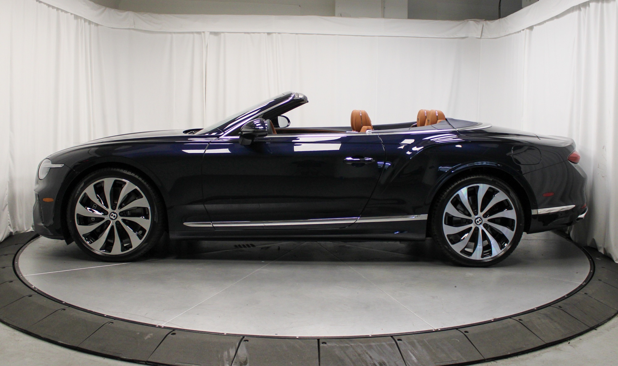 2026 Bentley Continental GTC photo 2