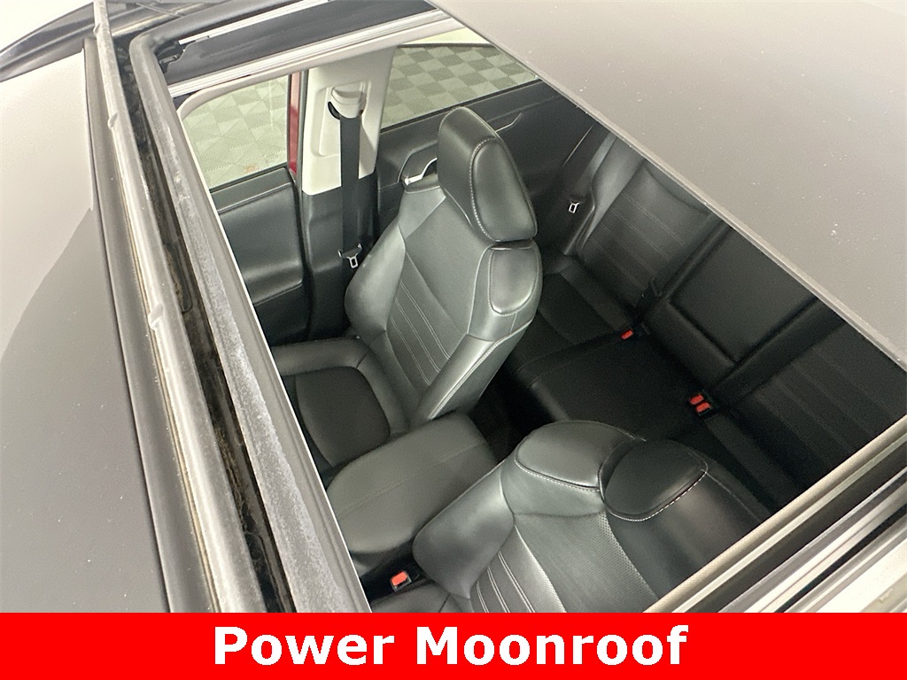 2022 Toyota RAV4 Hybrid Limited photo 2