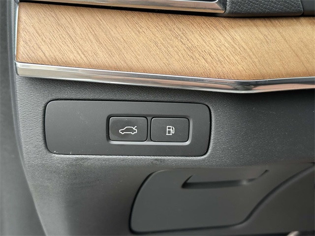 2023 Volvo XC90 Recharge T8 Plus photo 23