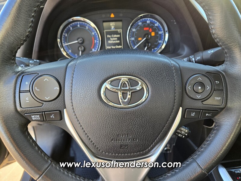 2018 Toyota Corolla L photo 26