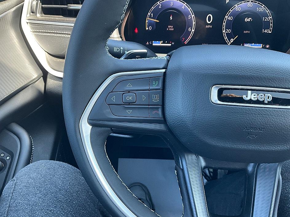 2025 Jeep Grand Cherokee Altitude X photo 21