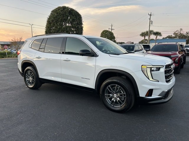 2025 GMC Acadia Elevation's photo