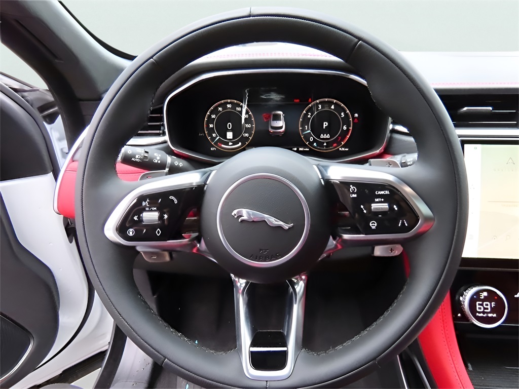 2025 Jaguar F-PACE P400 R-Dynamic S photo 34