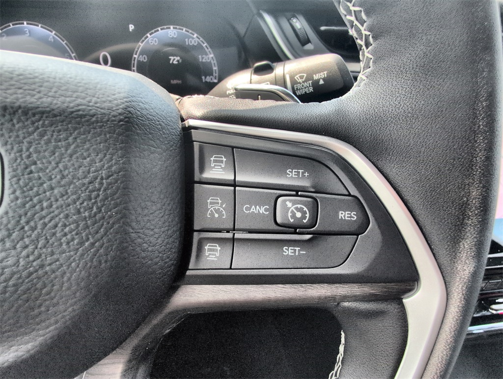 2025 Jeep Grand Cherokee Laredo Altitude photo 29