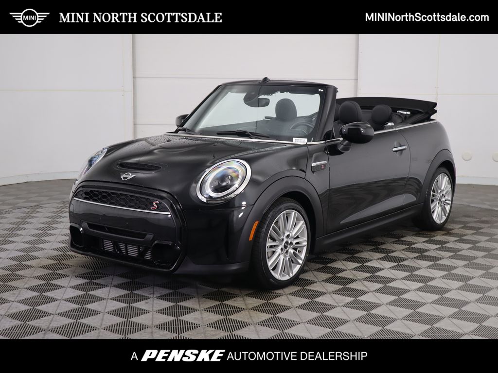 2023 MINI Convertible S's photo