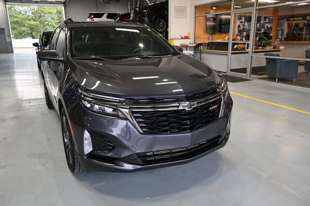 2022 Chevrolet Equinox RS photo 3