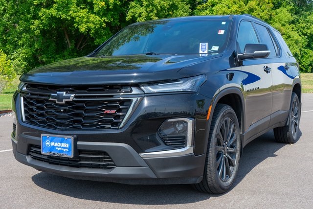2022 Chevrolet Traverse RS photo 2
