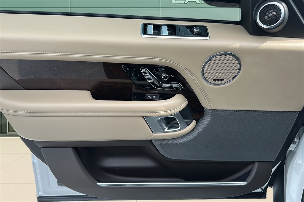 2020 Land Rover Range Rover Autobiography LWB photo 28