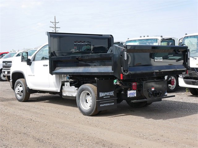 2025 Chevrolet Silverado 3500HD Work Truck photo 2