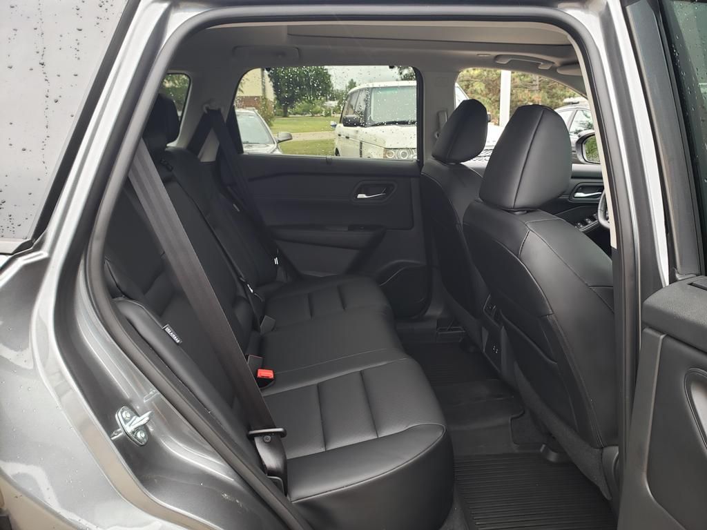 2024 Nissan Rogue SV photo 22