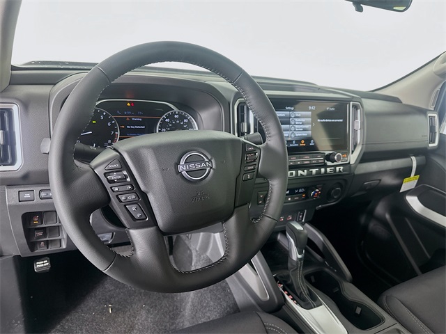 2025 Nissan Frontier SV photo 10