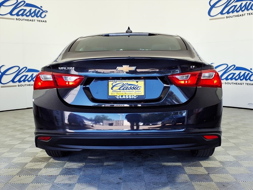 2023 Chevrolet Malibu 1LT photo 4