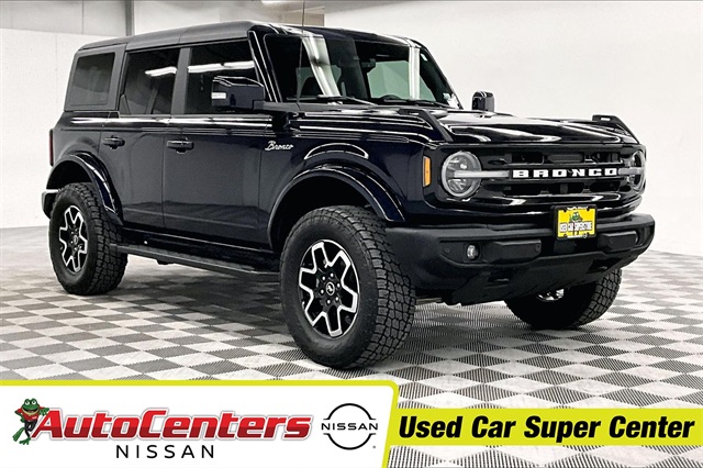2021 Ford Bronco 4-Door Outer Banks's photo