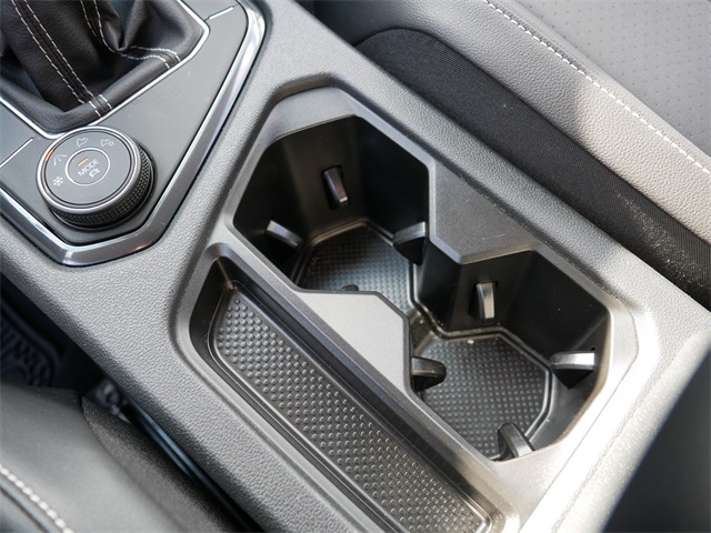 2022 Volkswagen Tiguan SE photo 30
