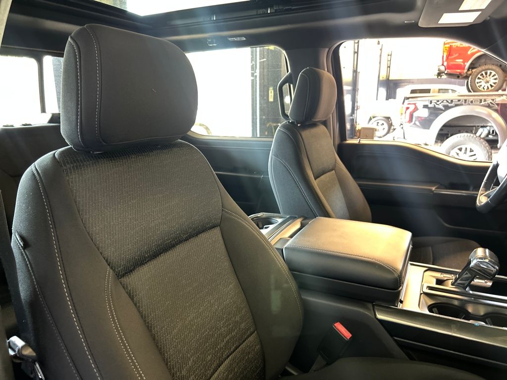 2021 Ford F-150 XLT photo 10
