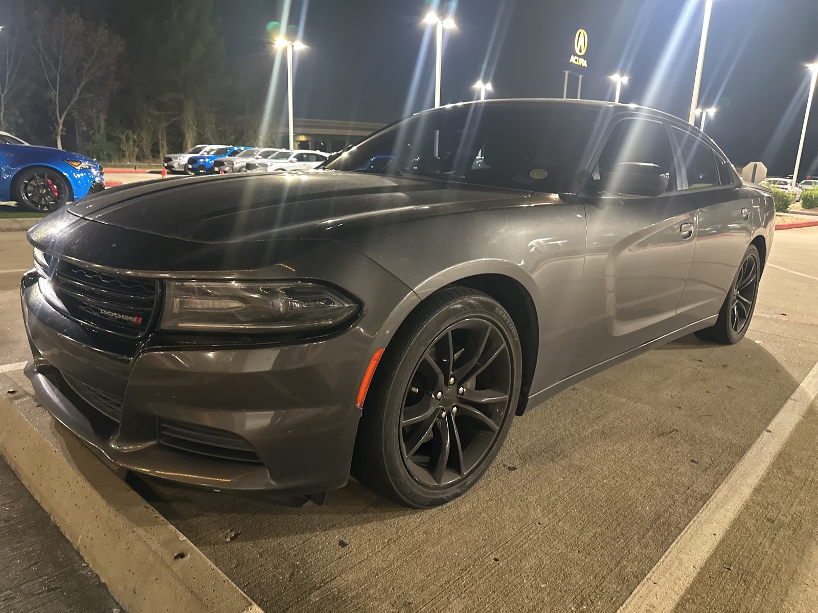 2016 Dodge Charger SE's photo