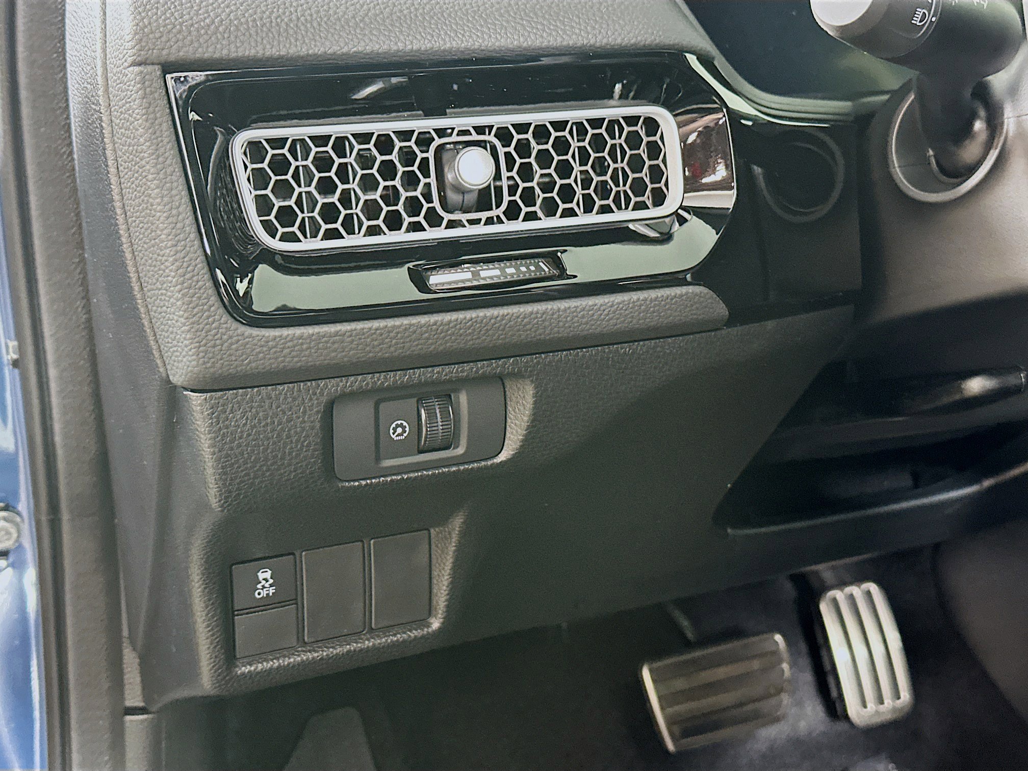 2026 Honda Civic Sport Touring Hybrid photo 9