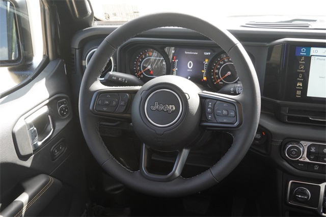 2025 Jeep Gladiator Sport photo 13