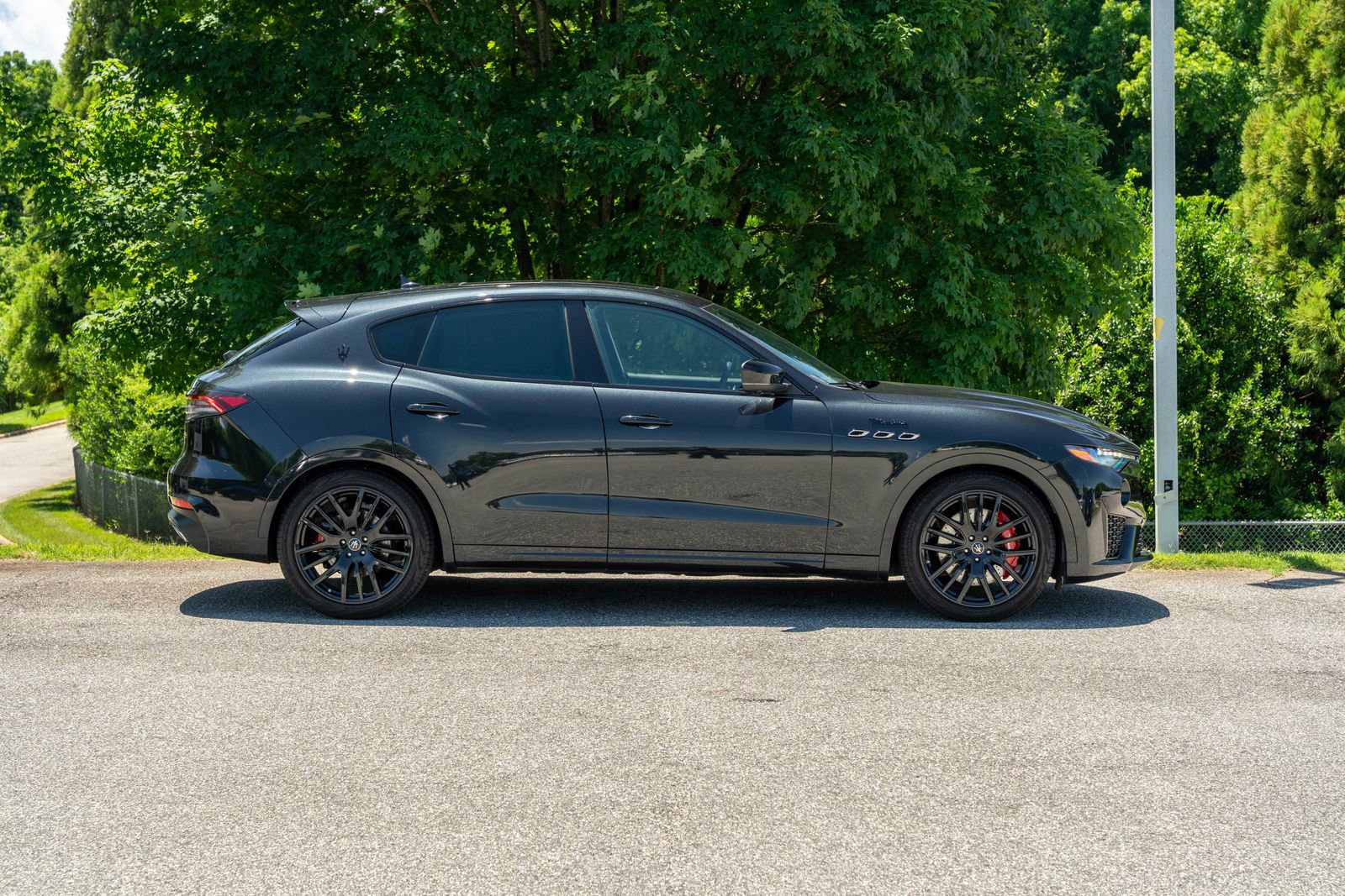 2024 Maserati Levante Modena photo 8