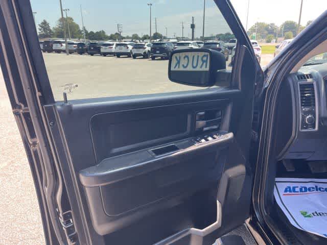 2019 Ram 1500 Classic Tradesman photo 4