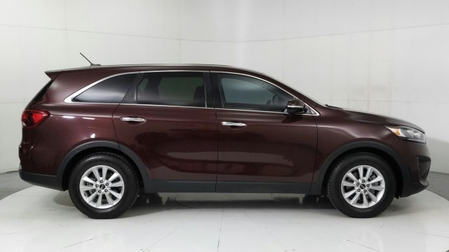 Used 2020 Sangria Kia LX V6 image 7