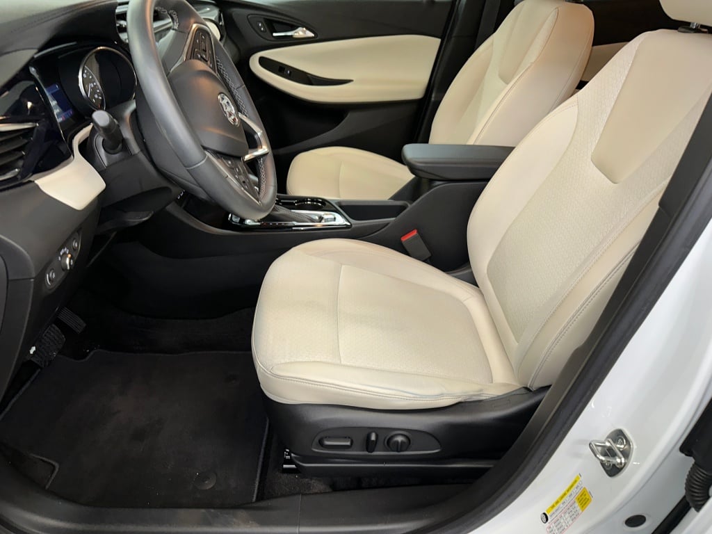 2022 Buick Encore GX Select photo 3