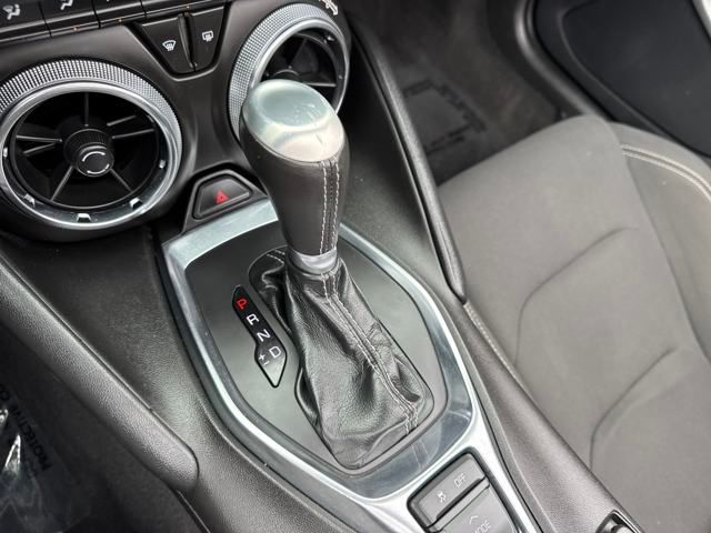 2023 Chevrolet Camaro 1LT photo 15