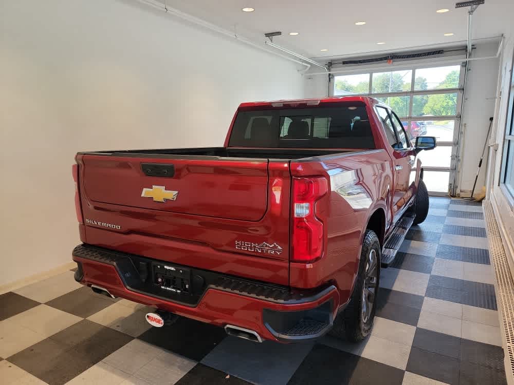 2023 Chevrolet Silverado 1500 High Country photo 3