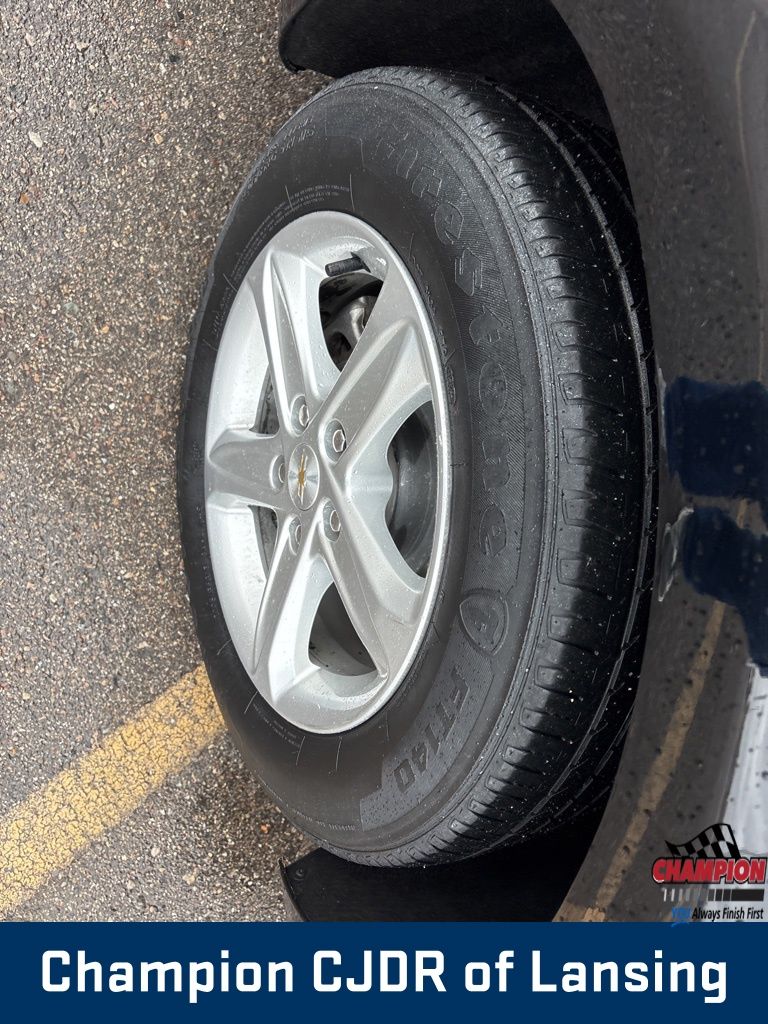 2023 Chevrolet Malibu 1LT photo 4