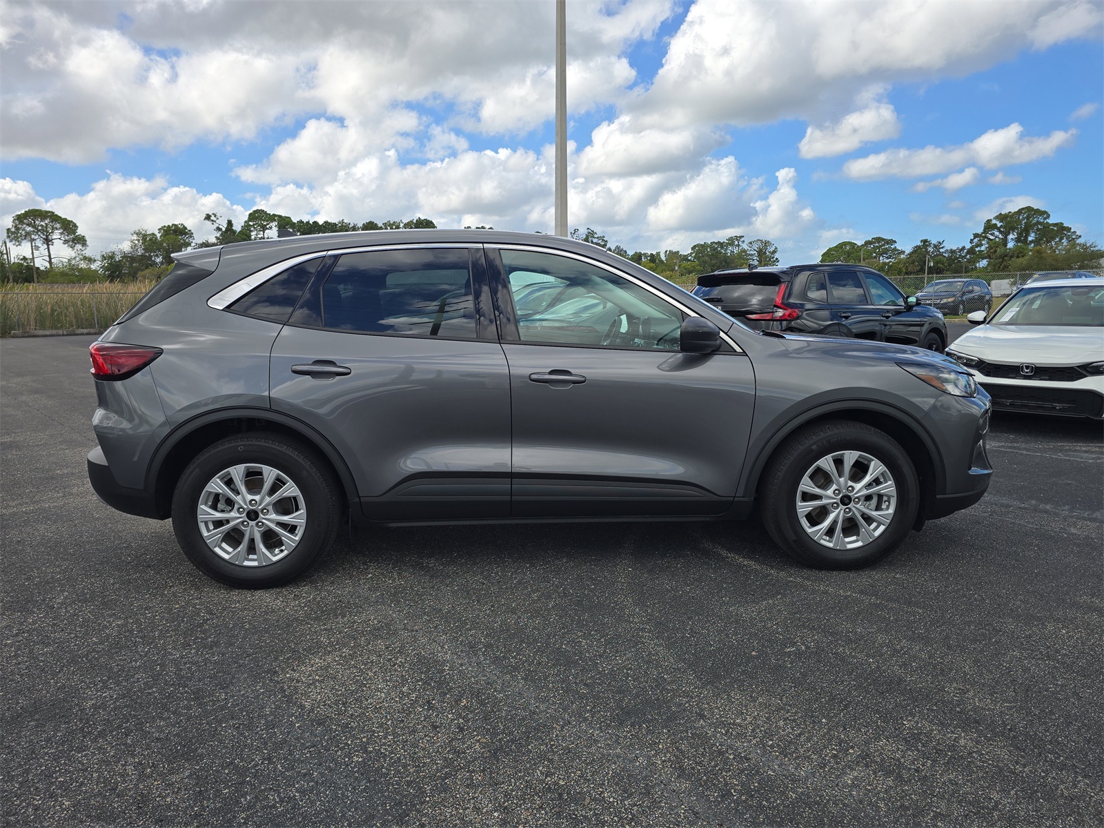 2024 Ford Escape Active photo 2