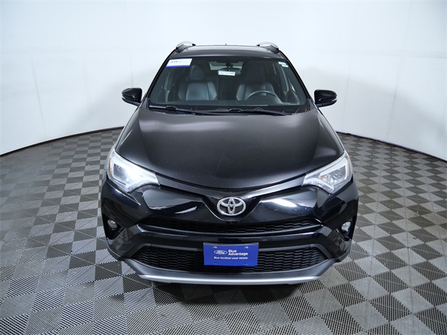 2016 Toyota RAV4 SE photo 3