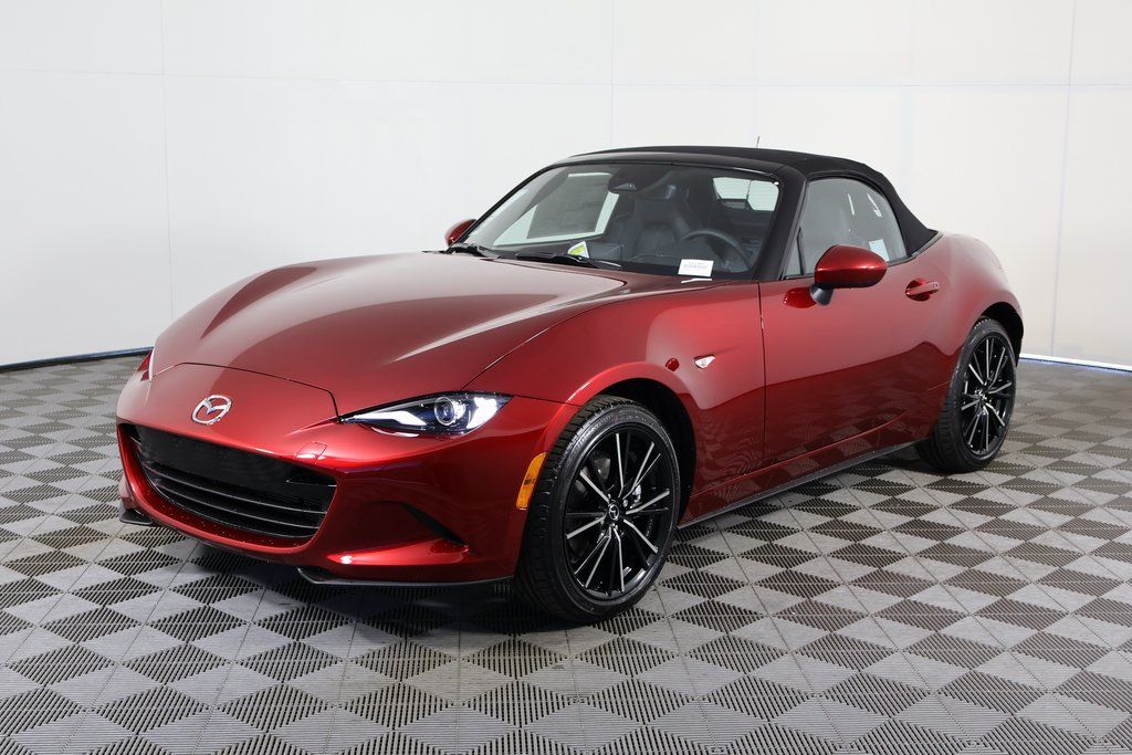 2025 Mazda MX-5 Miata Grand Touring's photo