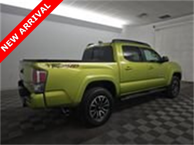 2023 Toyota Tacoma TRD Sport V6 4x4 photo 2