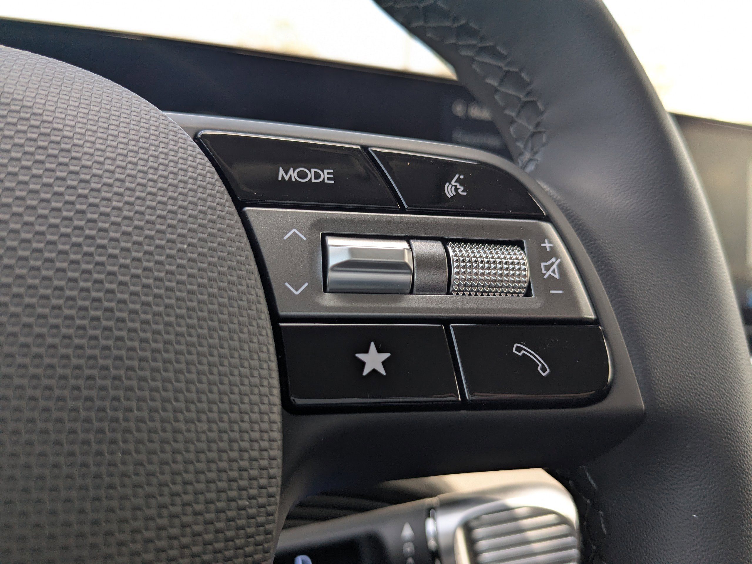 2025 Hyundai Ioniq 5 SE photo 17