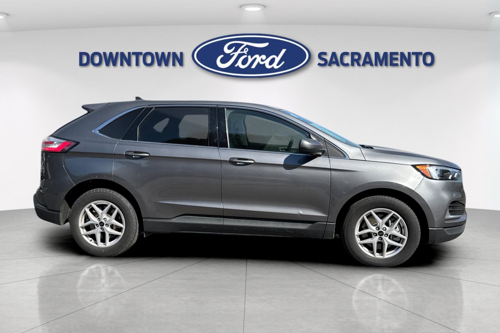 2023 Ford Edge SEL photo 8