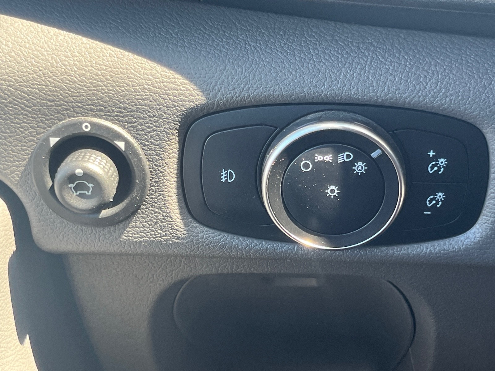 2020 Ford Transit Cargo Van photo 19