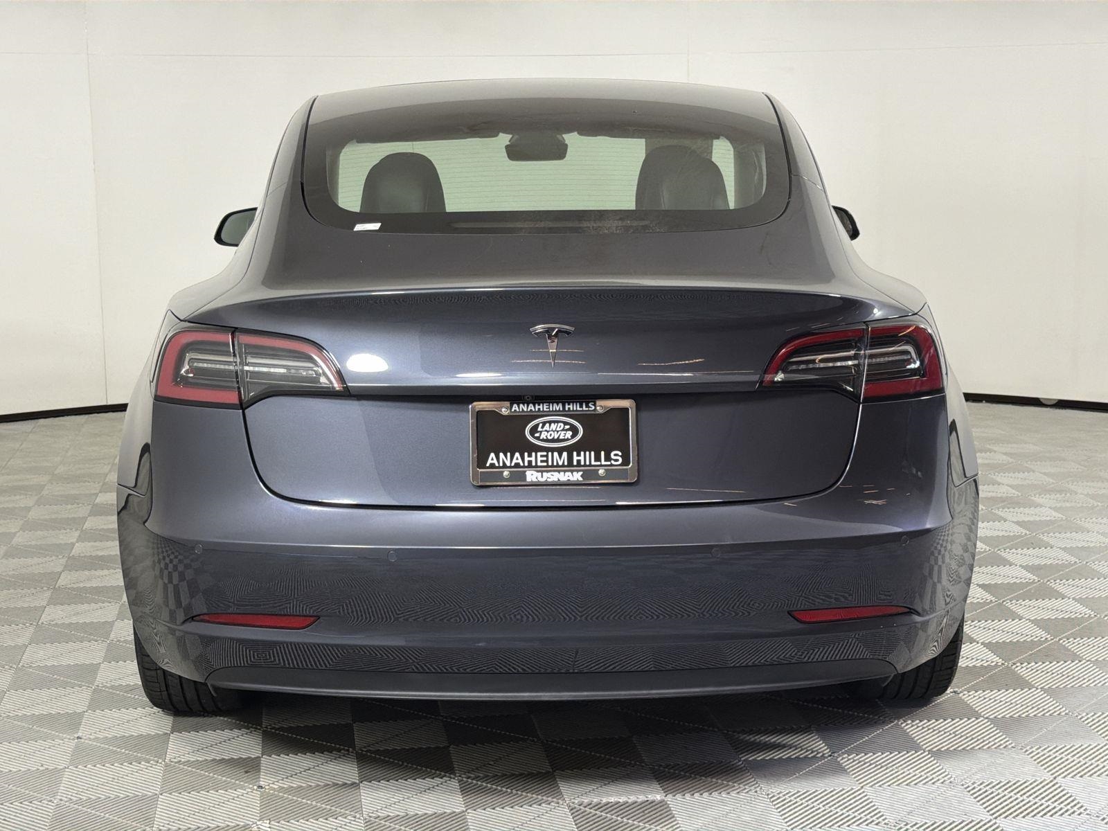 2021 Tesla Model 3 Standard Range Plus photo 4