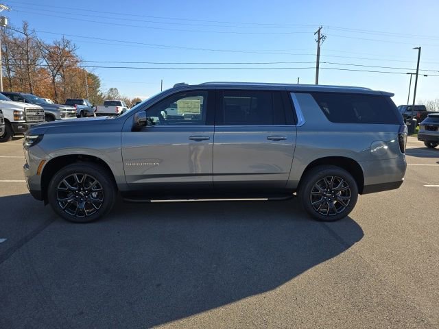 2026 Chevrolet Suburban LT photo 2