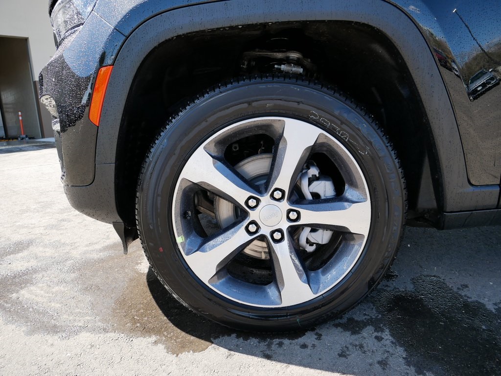 2025 Jeep Grand Cherokee Limited photo 5