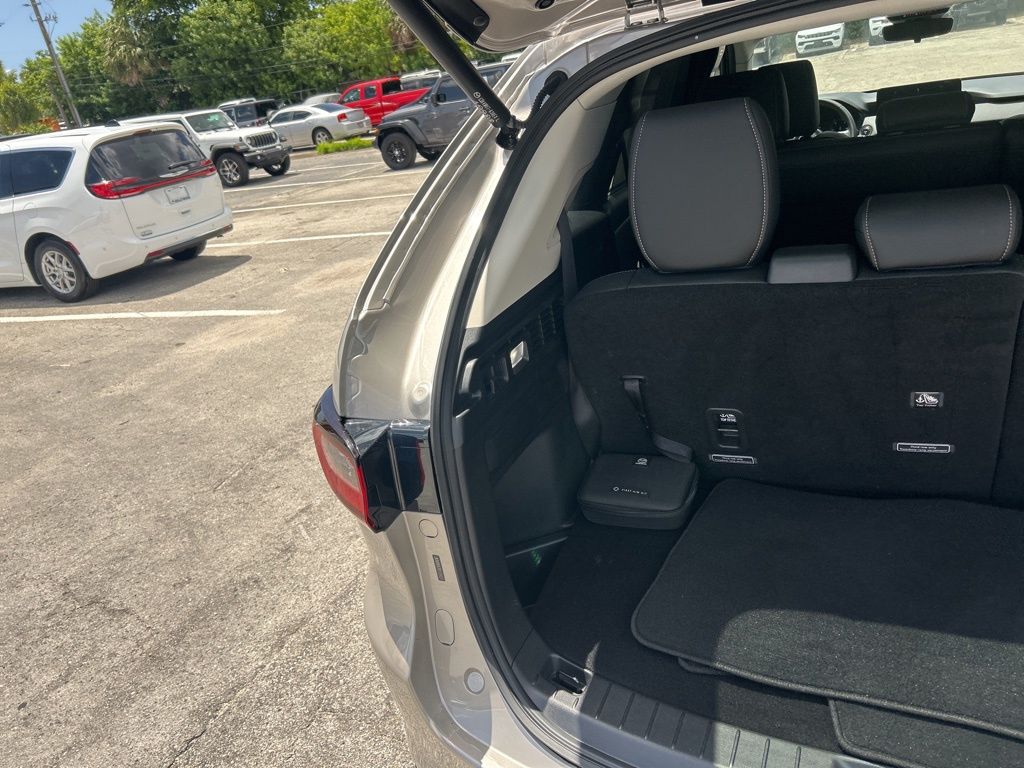 2024 Mazda CX-90 Preferred photo 28