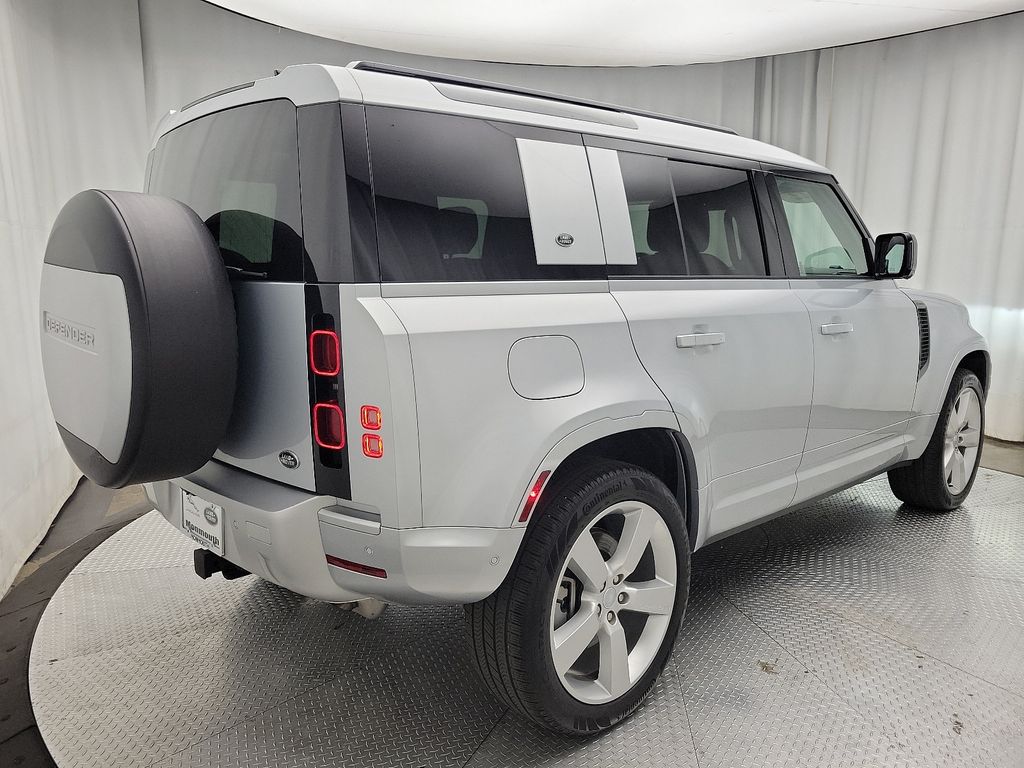 2022 Land Rover Defender 110 XS Edition photo 4